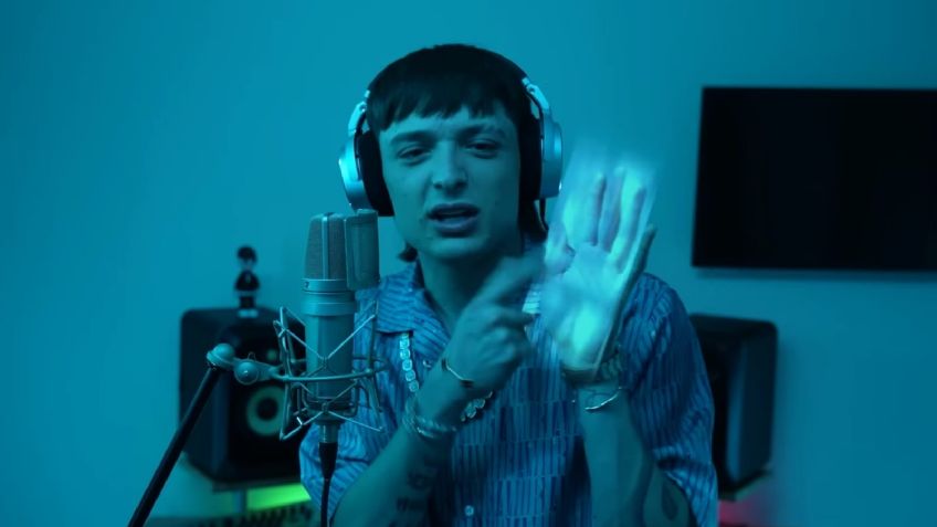 ¡Peso Pluma no sólo estrena canción con Bizarrap! También tiene auto deportivo nuevo