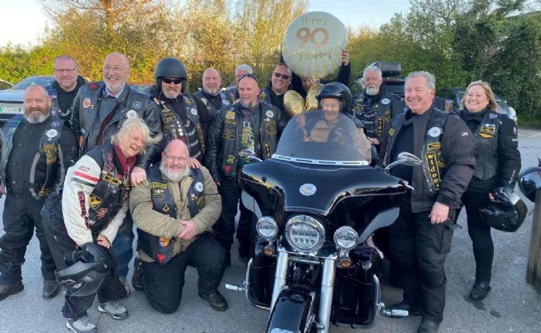 Barbara Morris, Harley Davidson, Windows Sons