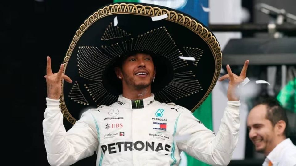 Hamilton festeja un triunfo