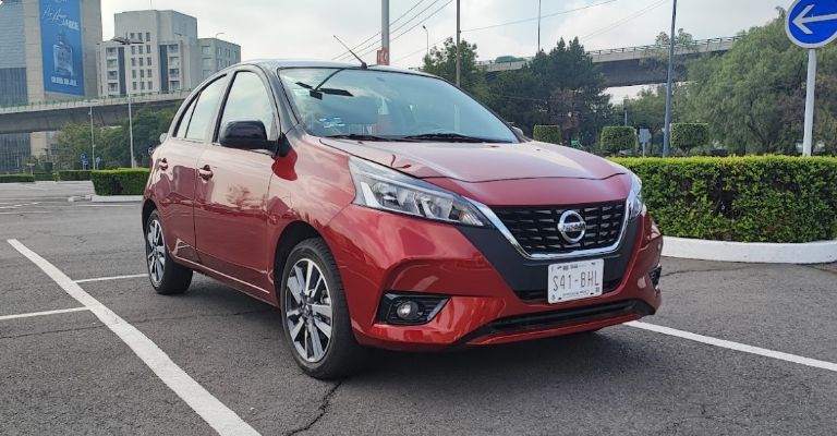 Exterior del Nissan March