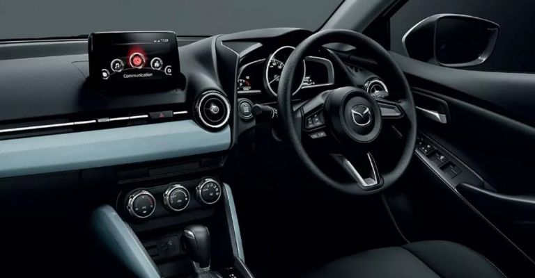 Interior del Mazda 2 2024