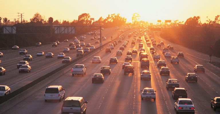 Regularización autos chocolates
