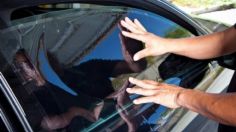 ¿Cómo romper el cristal de un auto en caso de emergencia y por qué no hacerlo como un vidrio normal?