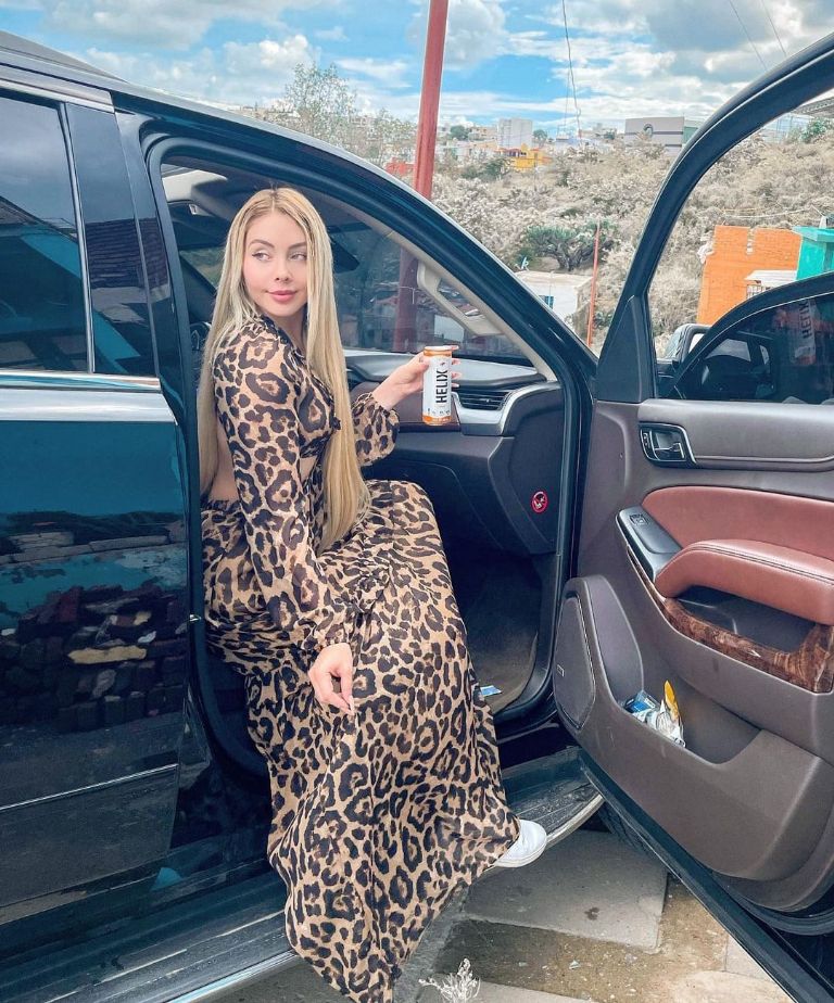 Camioneta de Maya Nazor