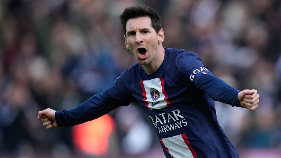 Messi celebra un gol con PSG