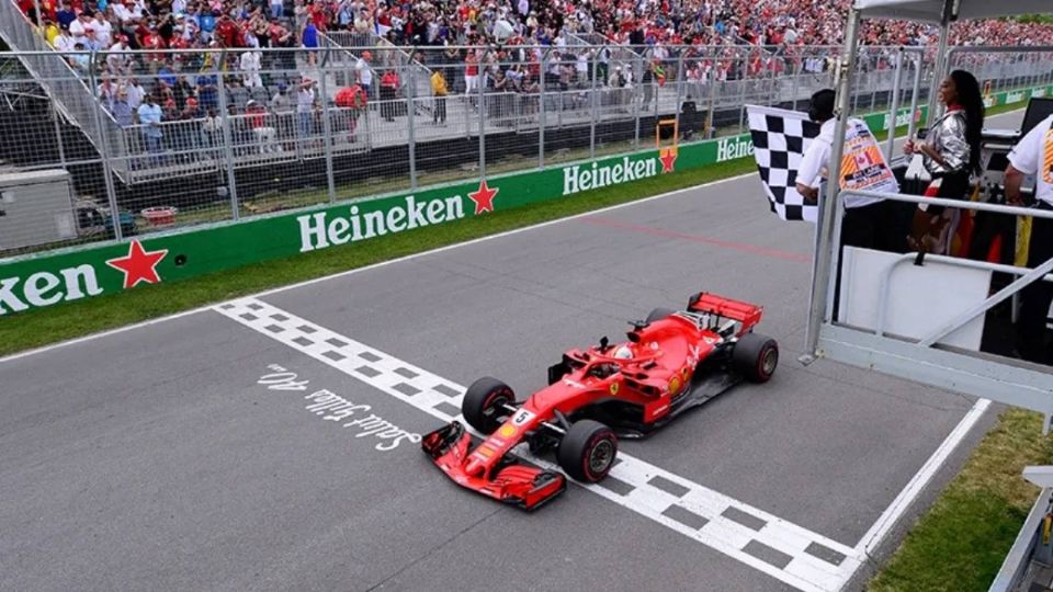 Un Ferrari llega a la meta en el GP de Canadá