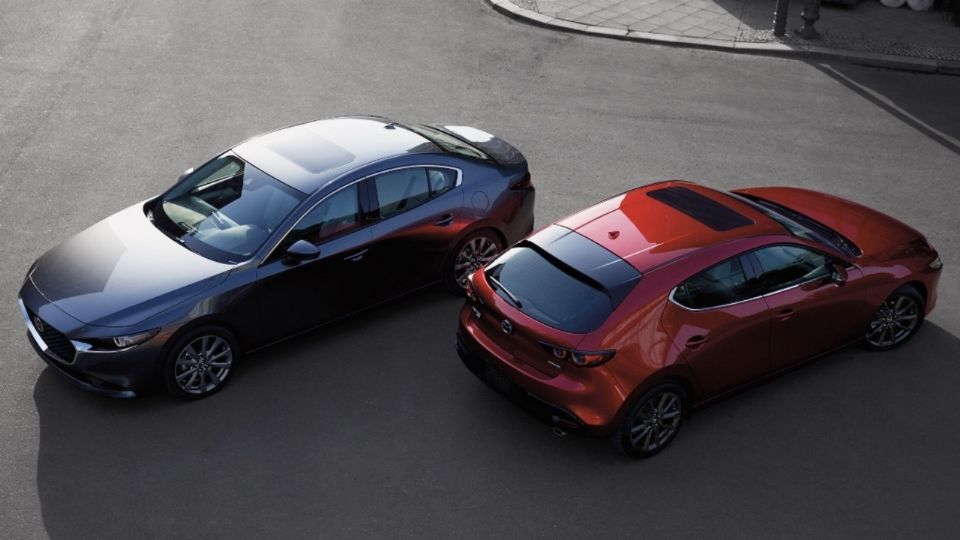 Comparamos al sedán vs hatchback