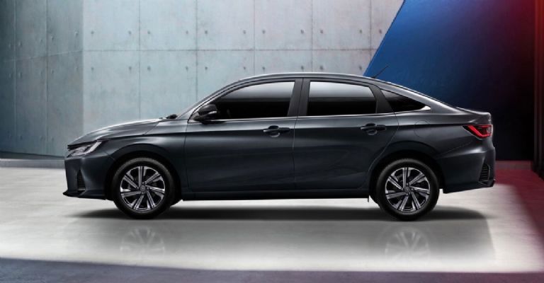 Toyota Yaris Sedán 2023