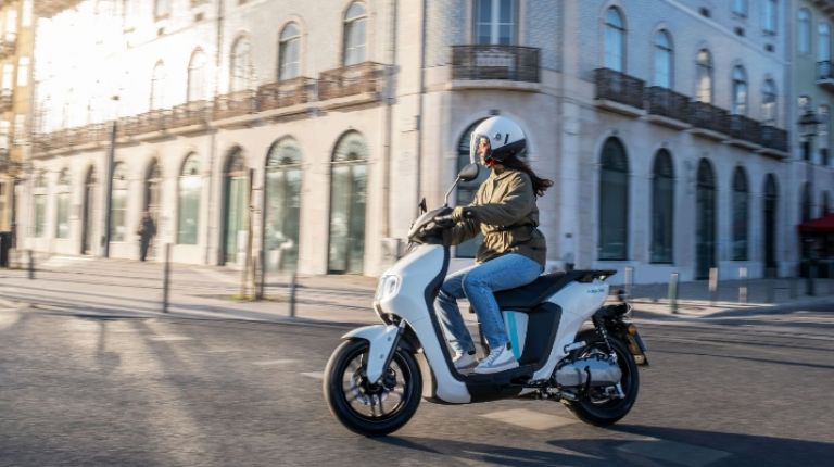 Precio del Yamaha NEOs