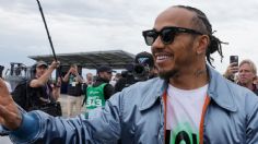 Lewis Hamilton fue captado descansando en un yate en Ibiza con Eiza González