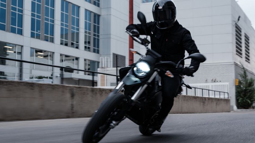 Moto eléctrica: ¿Cuál es mejor vehículo de este tipo, según ChatGPT?