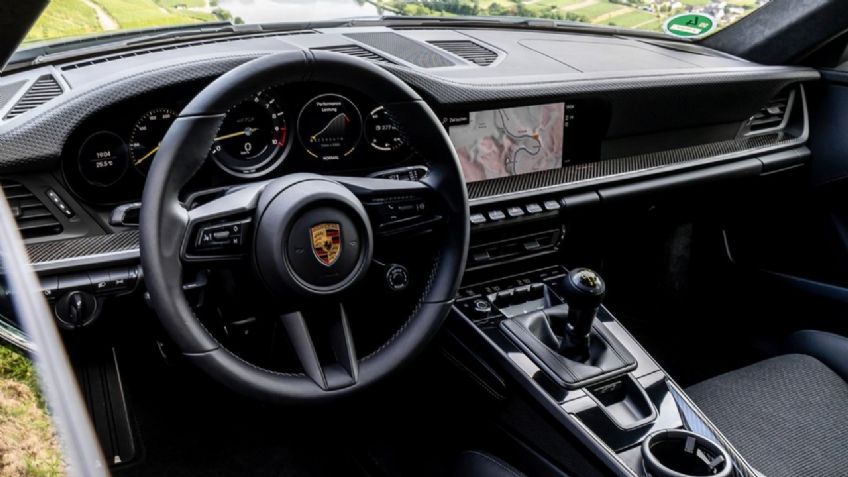 ¿Por qué casi ya no hay autos deportivos con transmisión manual?