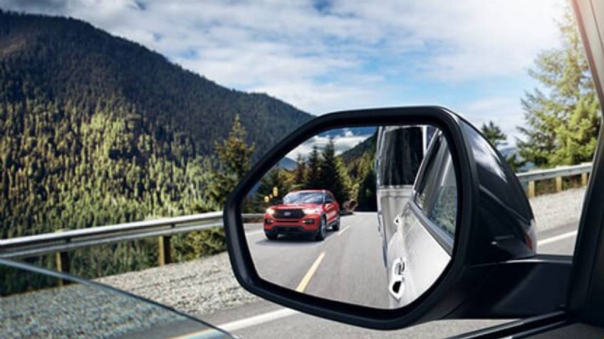 Haz de tus espejos retrovisores tus mejores aliados con estos tips