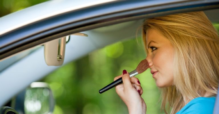 Conductores distraídos