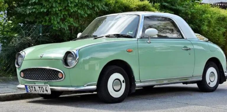 Nissan Figaro Amy Winehouse