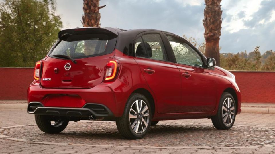 El Nissan March 2023 es uno de los autos usados más rendidores.