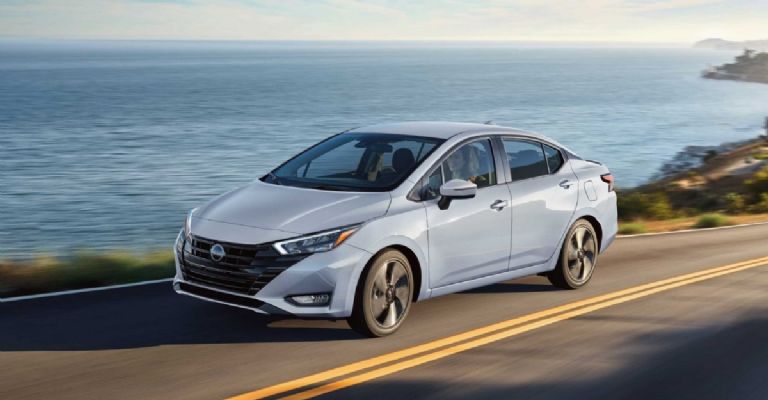 Nissan Versa 2023