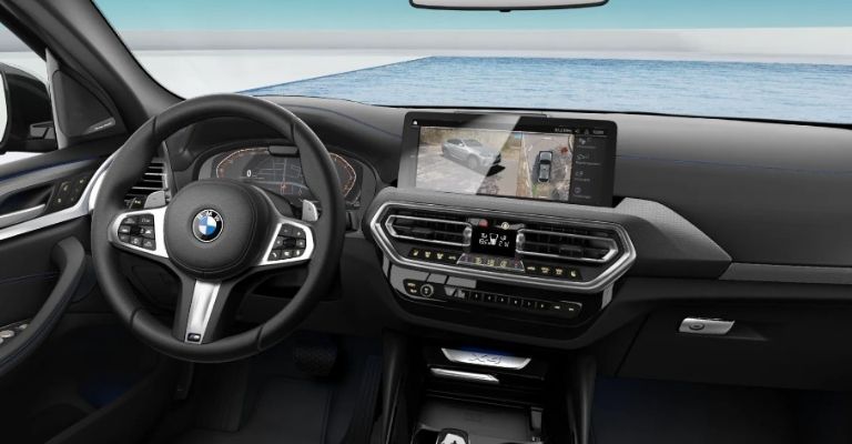 Motor e interior de la BMW X4 2024