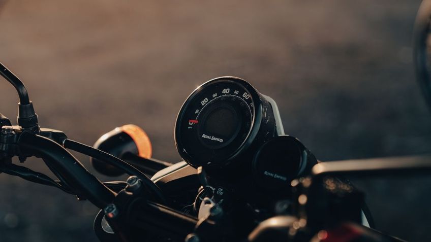 ¿Cada cuánto cambiar el aceite de una moto? Paso a paso cómo hacerlo