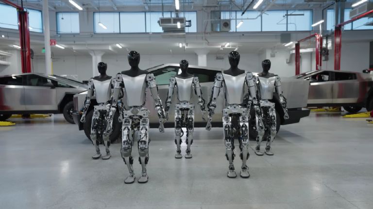Inteligencia Artificial Tesla presentará su robot humanoide Optimus en China