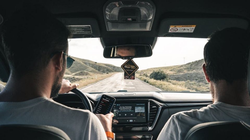 No hagas esto tras el volante: podrías ser un mal conductor