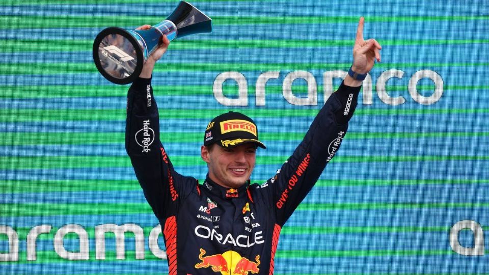 Verstappen, en la cima de Silverstone