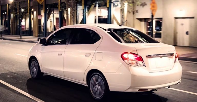 Características y diseño de la Dodge Attitude 2023