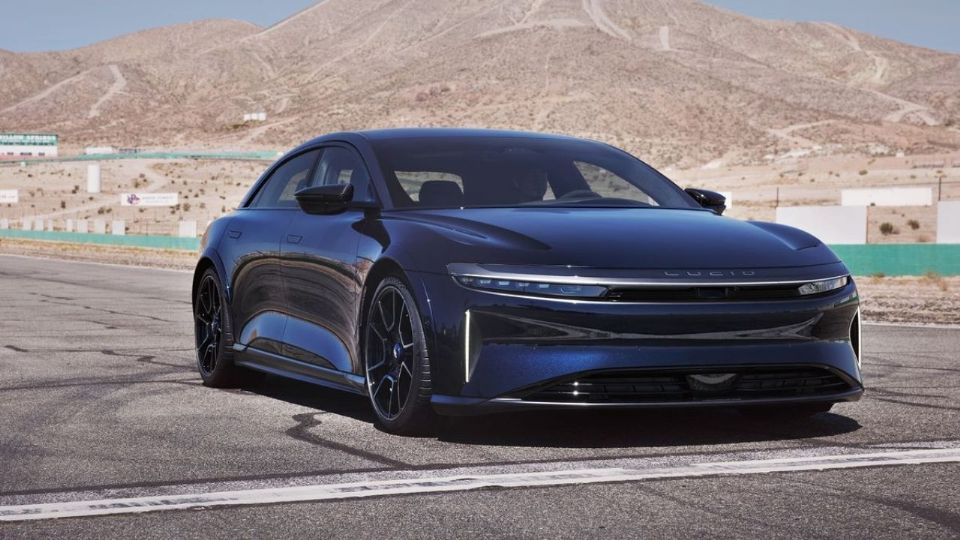 El Lucid Air Sapphire es el auto más lujoso.