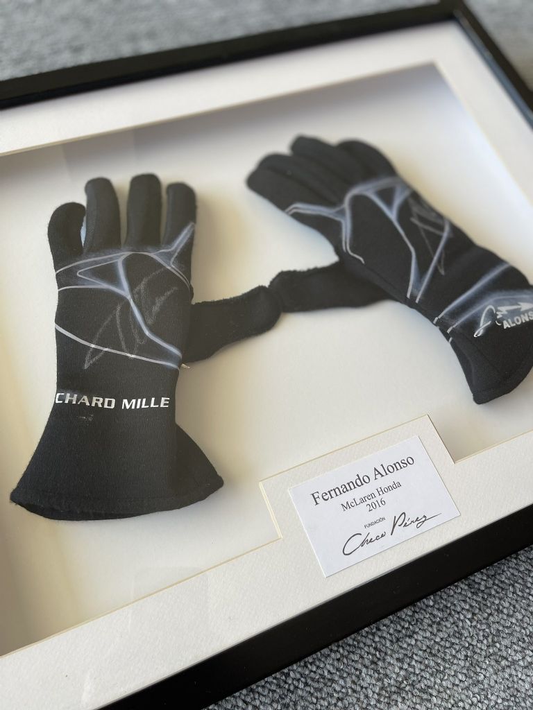 Fundación Checo Pérez