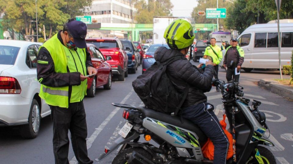 Las placas para motocicletas se pueden tramitar este 2023 con descuento.