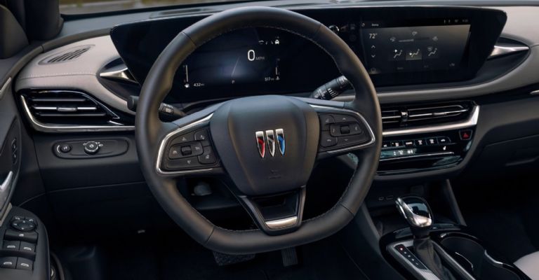 Motor e interior de la Buick Envista 2024