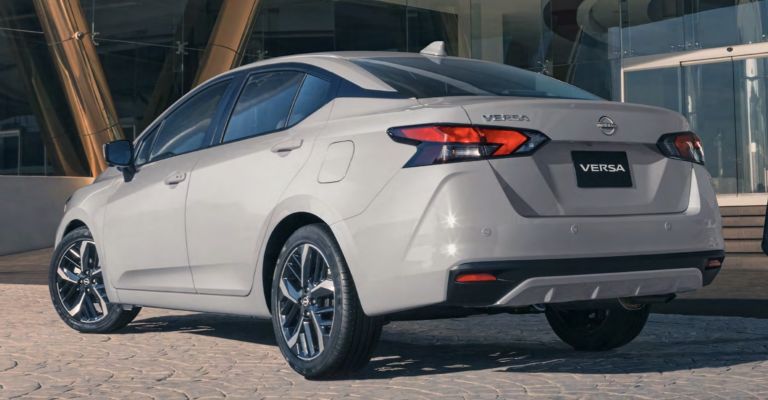 Precios del Nissan Versa 2023