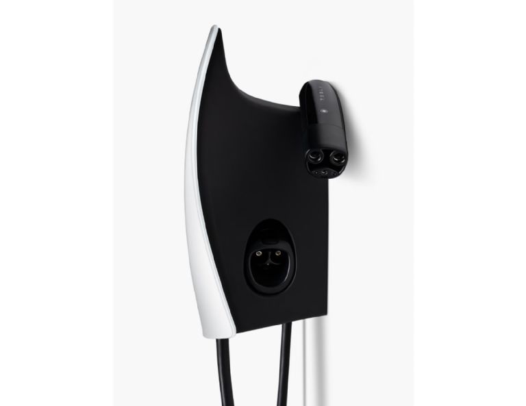 Precio del Universal Wall Connector de Tesla