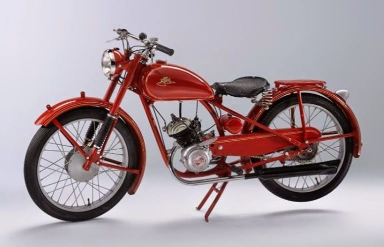 Este lugar es una moderna e interactiva exposición de tres pisos donde se puede conocer la historia de KTM. De hecho, la compañía dice en su página oficial que visitar este lugar “garantiza una experiencia de motociclismo única para toda la familia”.