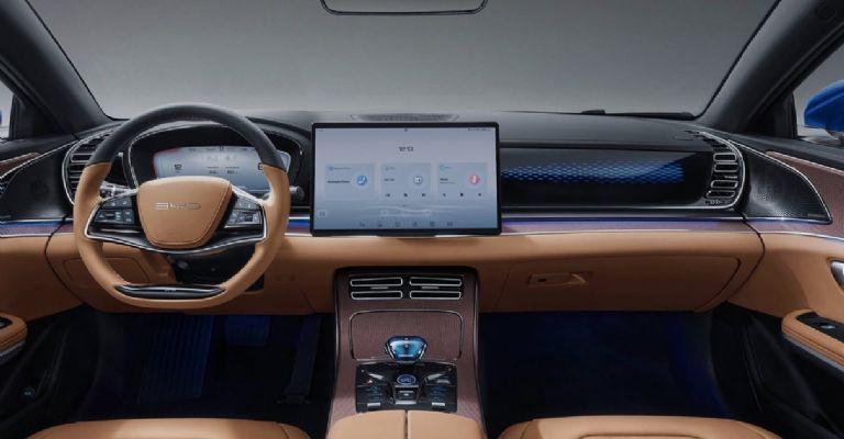 Motor e interior del BYD Han EV