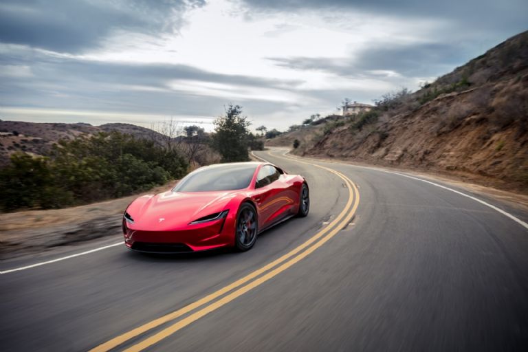 Cómo acceder y usar Google Maps para autos eléctricos