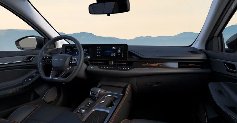Motor e interior del Omoda O5 GT 2024