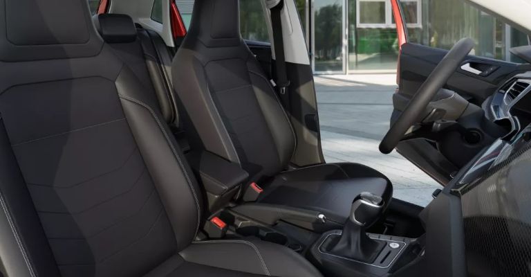 Motor e interior del Volkswagen Polo 2024