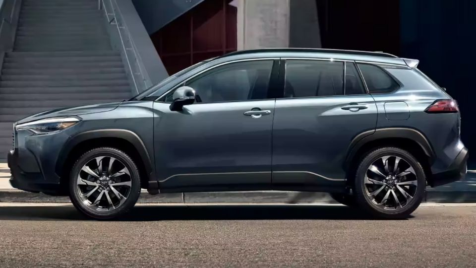 Ve qué precio tiene la nueva SUV híbrida de Toyota