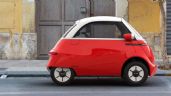 ¿Coche o moto? Así es Microlino, el mini auto de un sola puerta que ya está a la venta