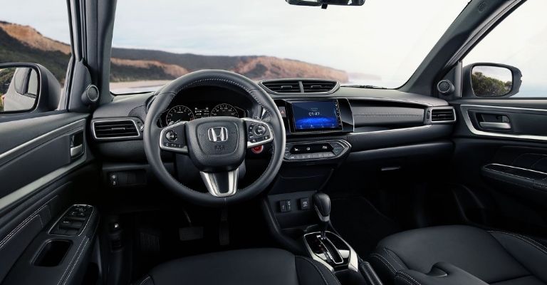 Motor e interior de la Honda BR-V 2024