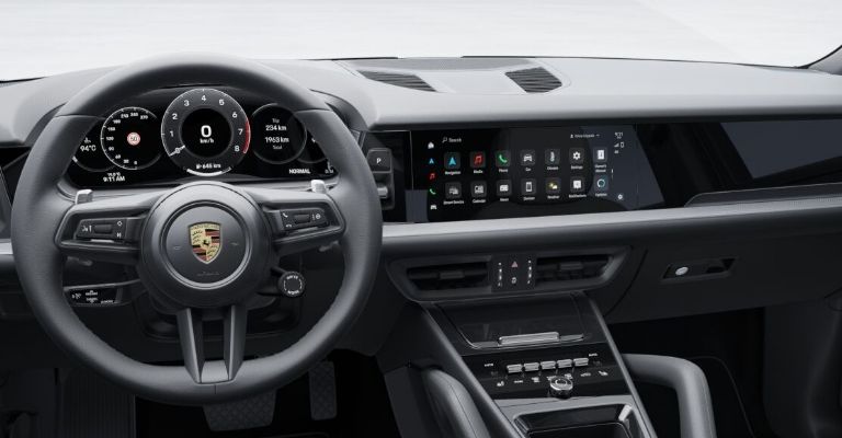 Motor e interior de la Porsche Cayenne 2024