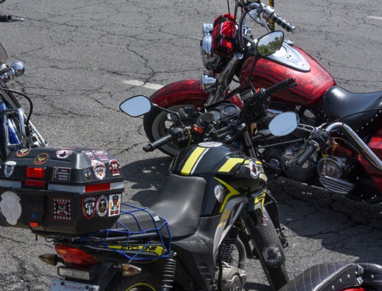 Desde qué edad puede viajar un niño en moto