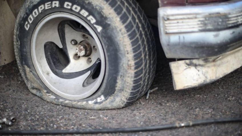 "Se ponchan llantas gratis": ¿Es legal que el vecino te la aplique?