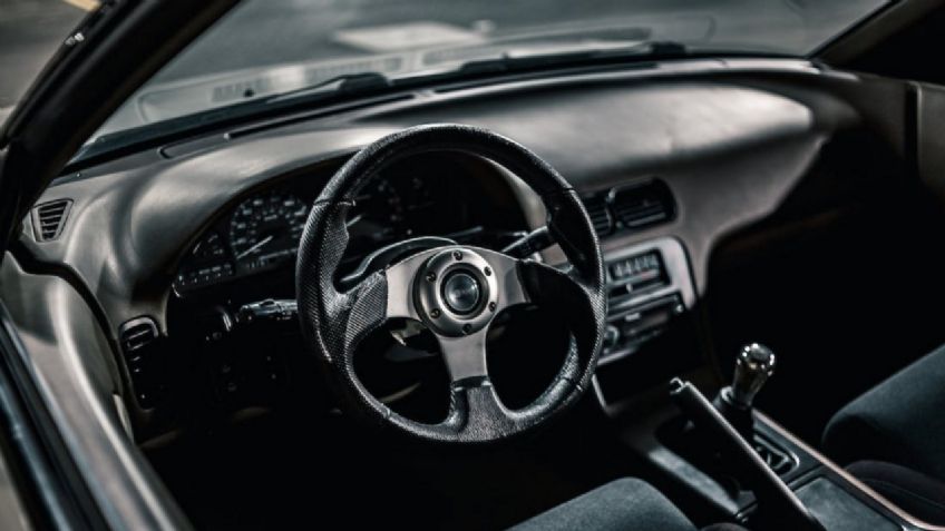 ¿Cómo manejar un auto manual? Tips para que se te haga fácil y sencillo