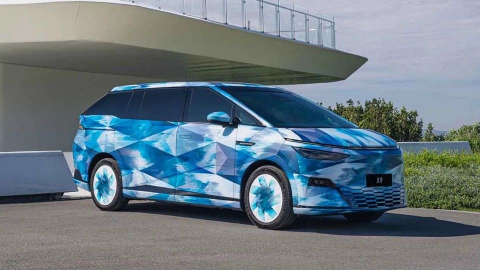 Conoce esta minivan eléctrica para China