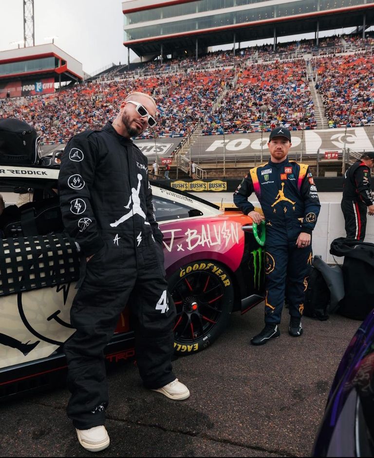 23XI Racing de Nascar El equipo de Michael Jordan y donde J Balvin es embajador
