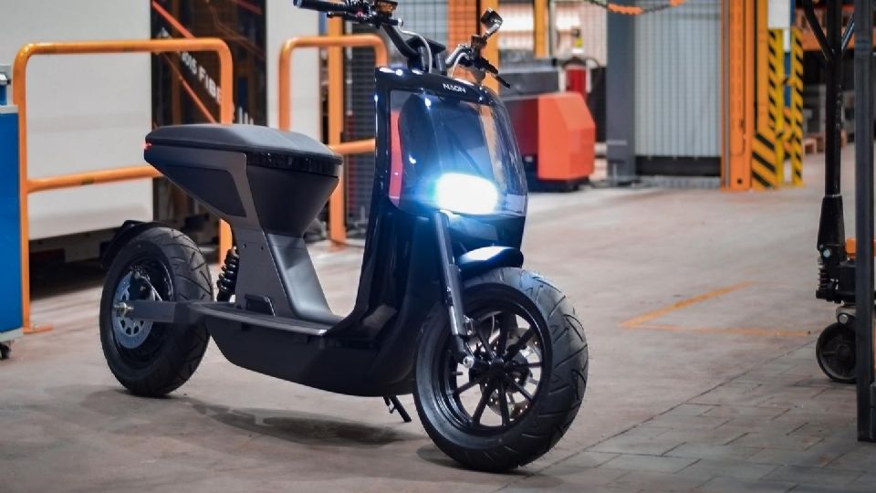 ¡Este scooter eléctrico está hecho con materiales reciclables!