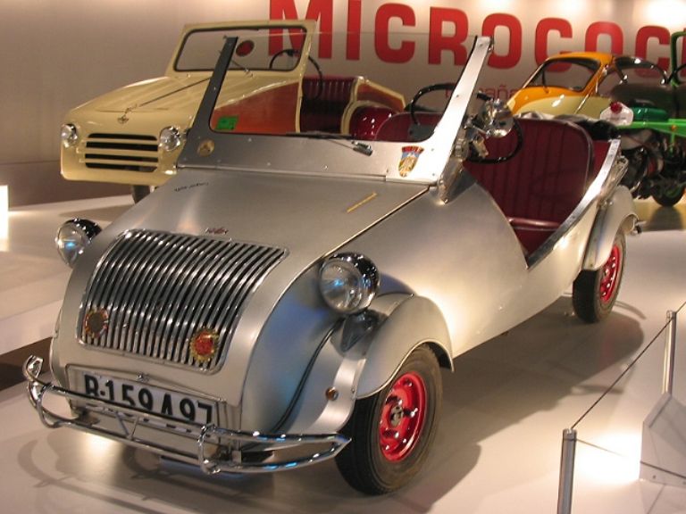Así era el Biscúter, el microcoche que fue una solución económica