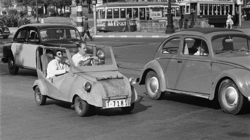 ¡Así era el histórico microcoche español de los años 50! Se llamaba Biscúter